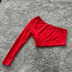 Single sleeve crop top